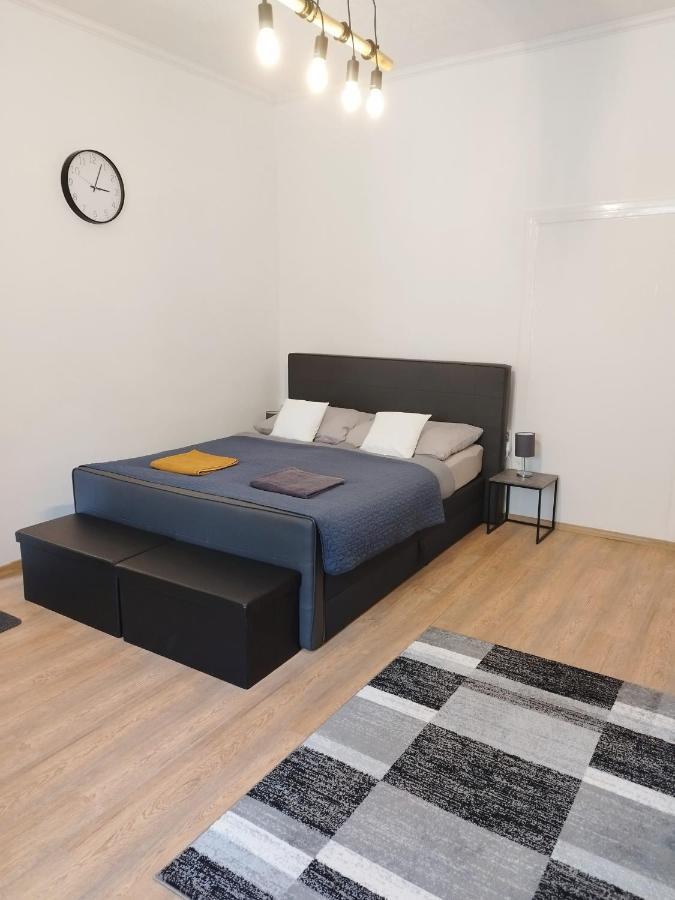 Holling Apartman Fertoboz Exterior photo