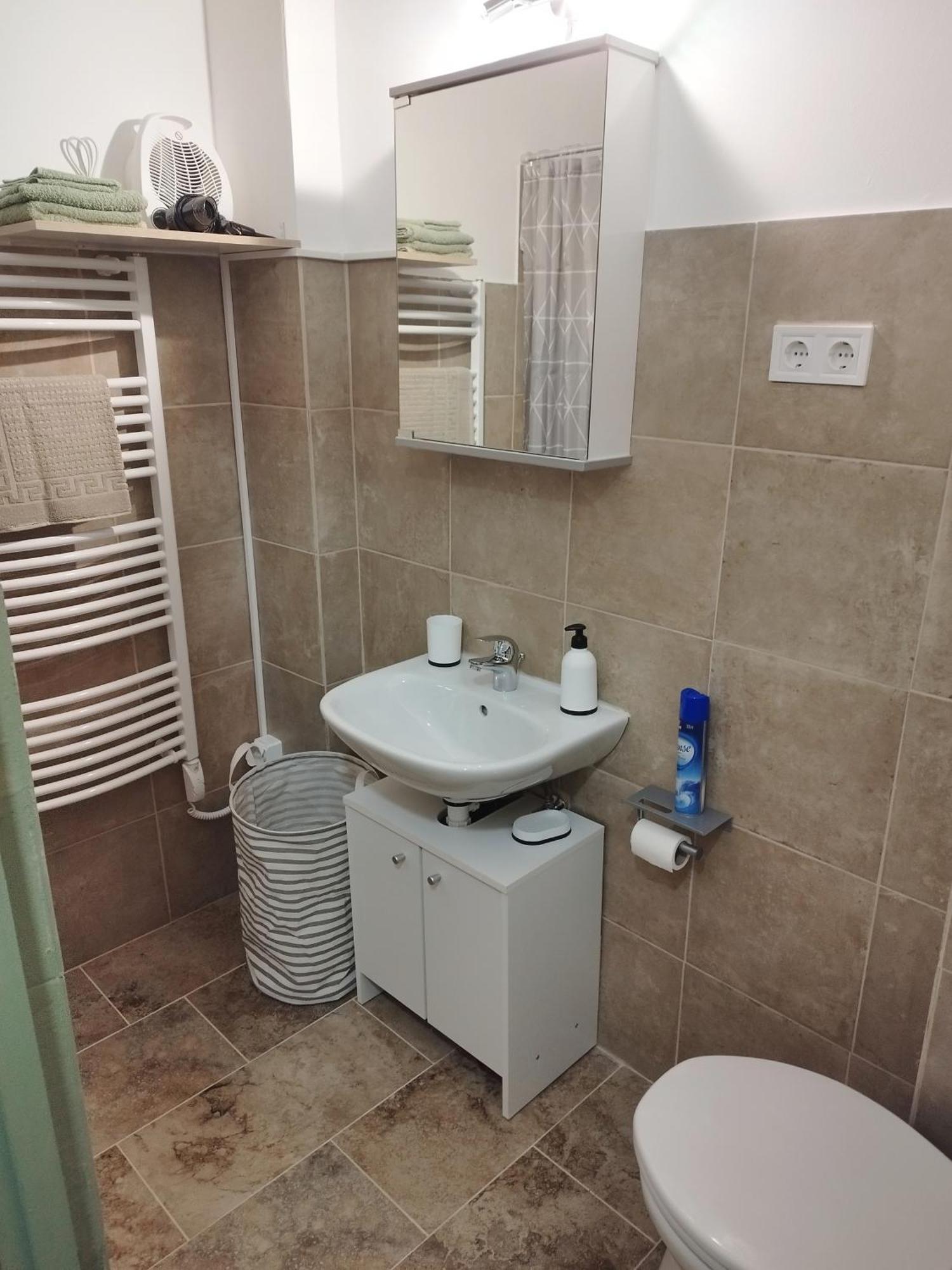 Holling Apartman Fertoboz Exterior photo