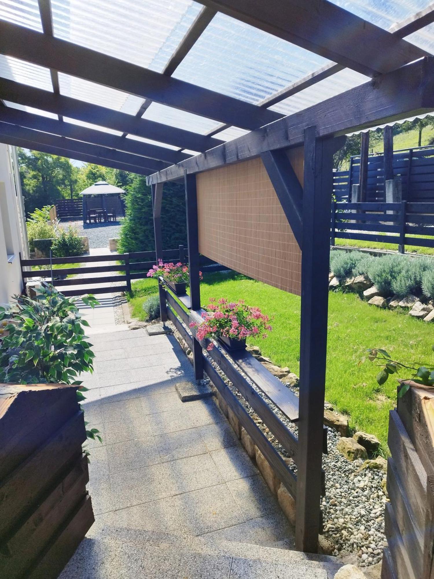 Holling Apartman Fertoboz Exterior photo